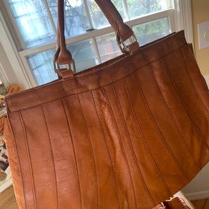 Leather brown carry all bag